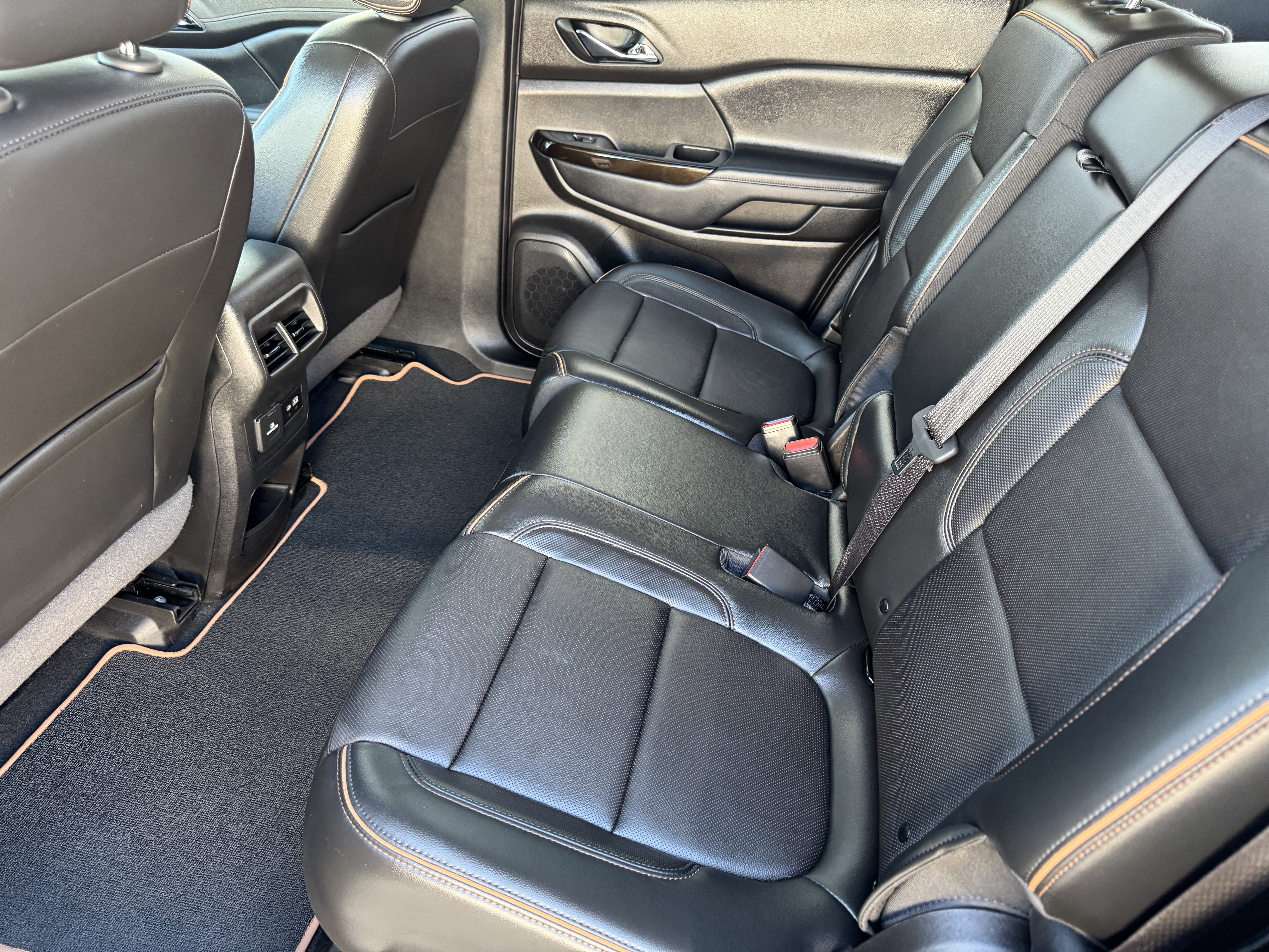 Certified 2020 GMC Acadia AT4 image 17
