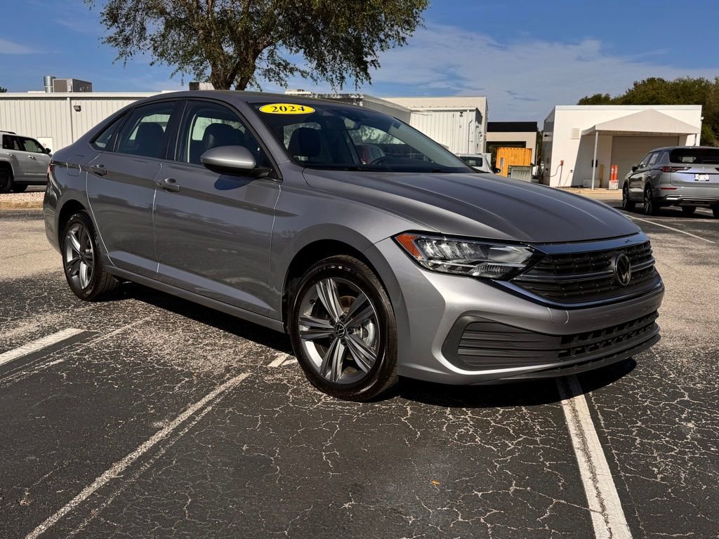Used 2024 Volkswagen Jetta SE FWD image 11