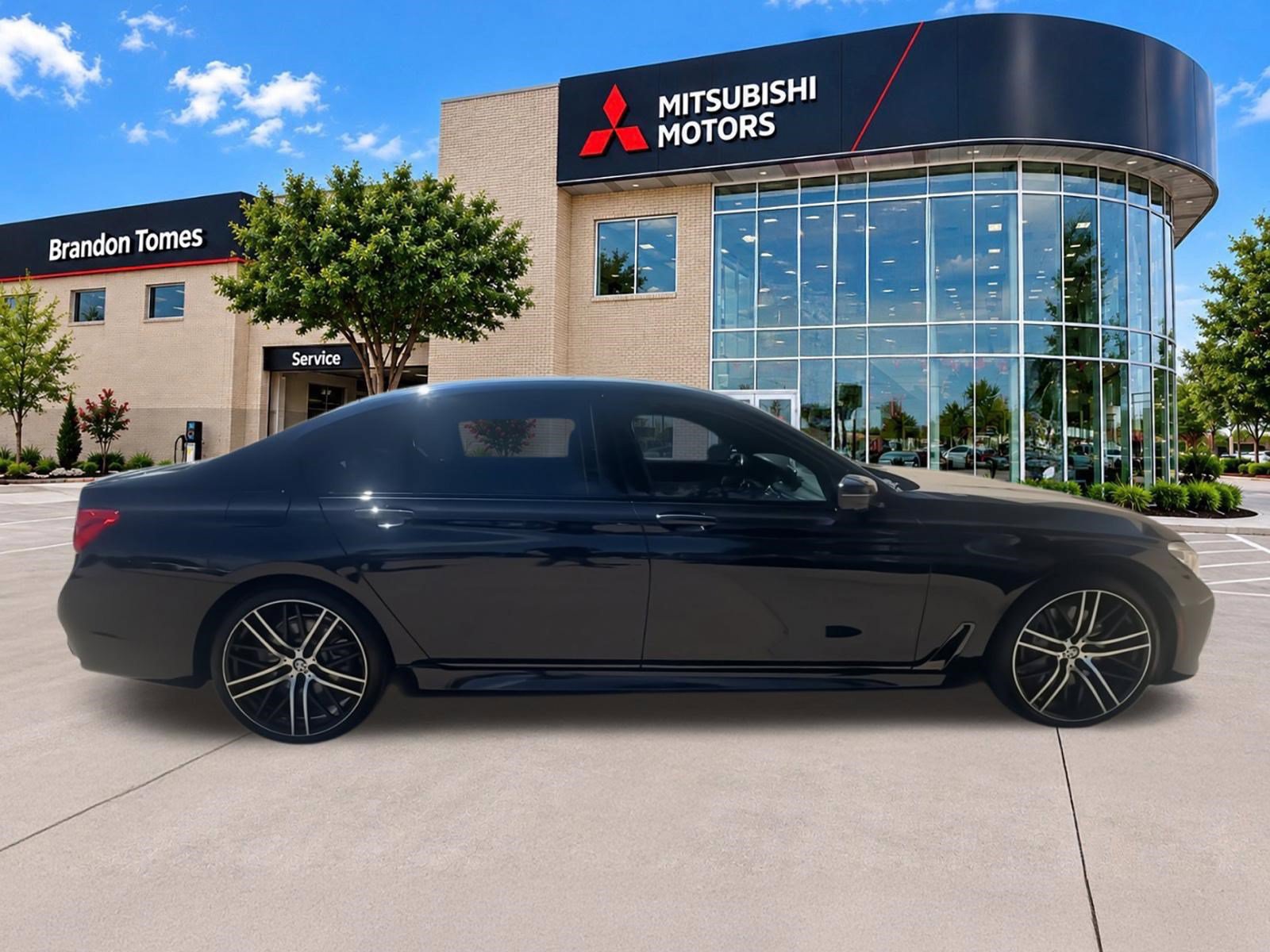 Used 2018 BMW 750i xDrive AWD/4WD image 9