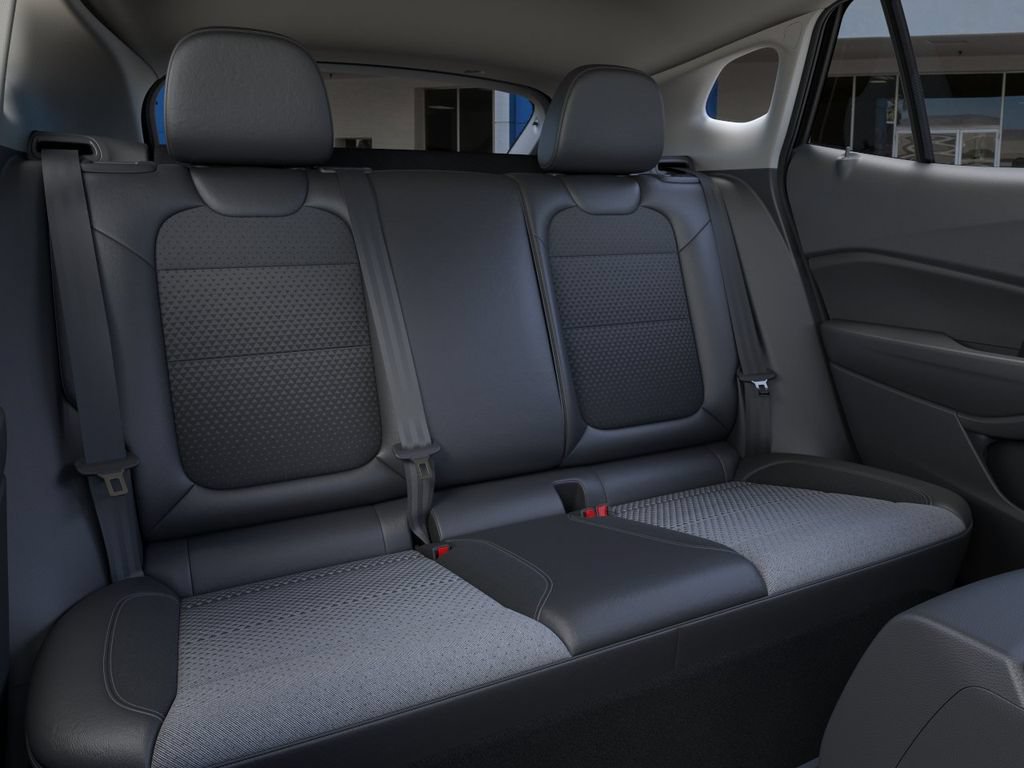 New 2026 Chevrolet Trax LT w/ Midnight Edition FWD image 17