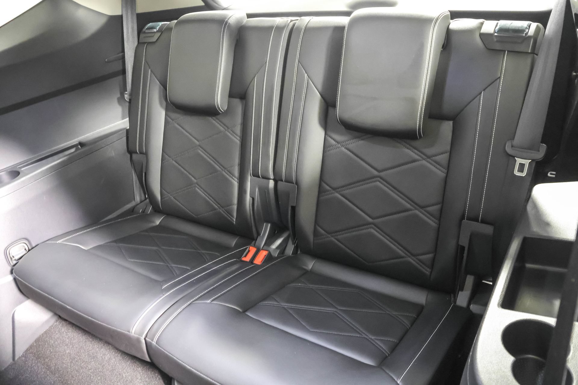 Used 2024 Volkswagen Atlas SE w/ Panoramic Sunroof Package AWD/4WD image 38