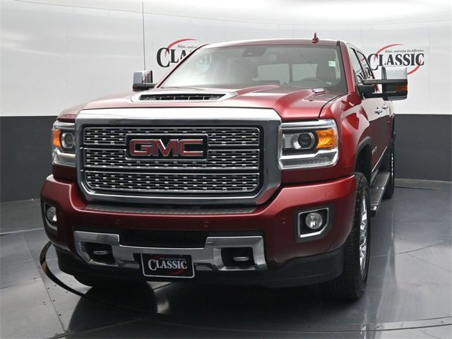 Used 2019 GMC Sierra 2500 Denali w/ Duramax Plus Package image 4
