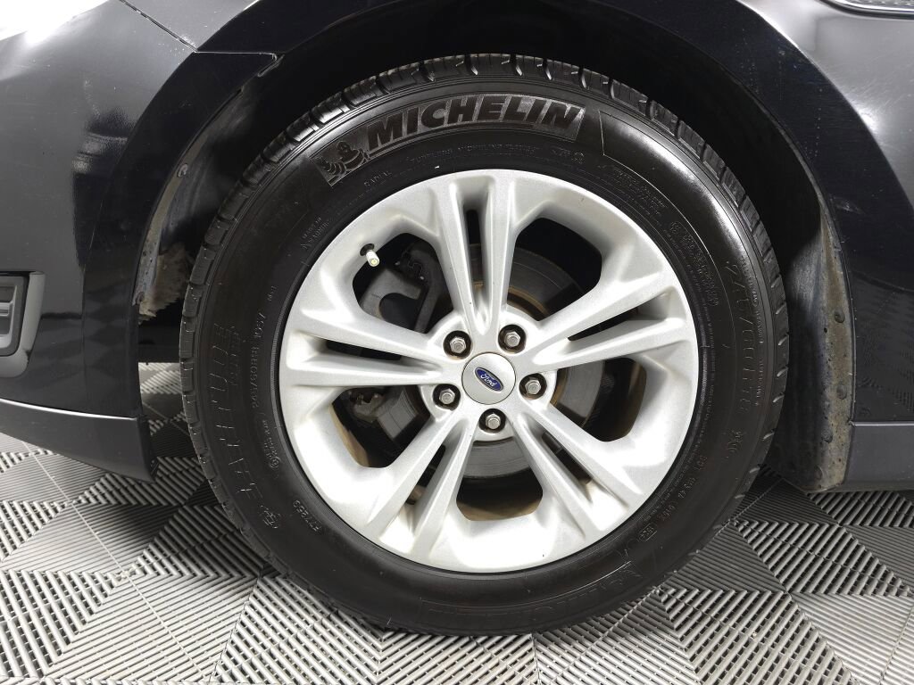 Used 2019 Ford Taurus SEL image 9