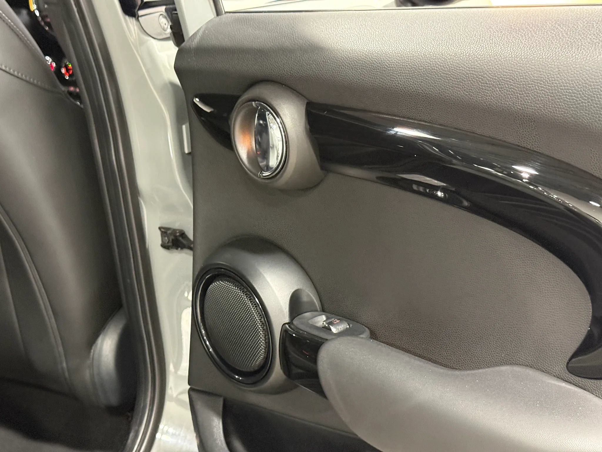 Used 2019 MINI Cooper S w/ Signature Upholstery Package FWD image 56