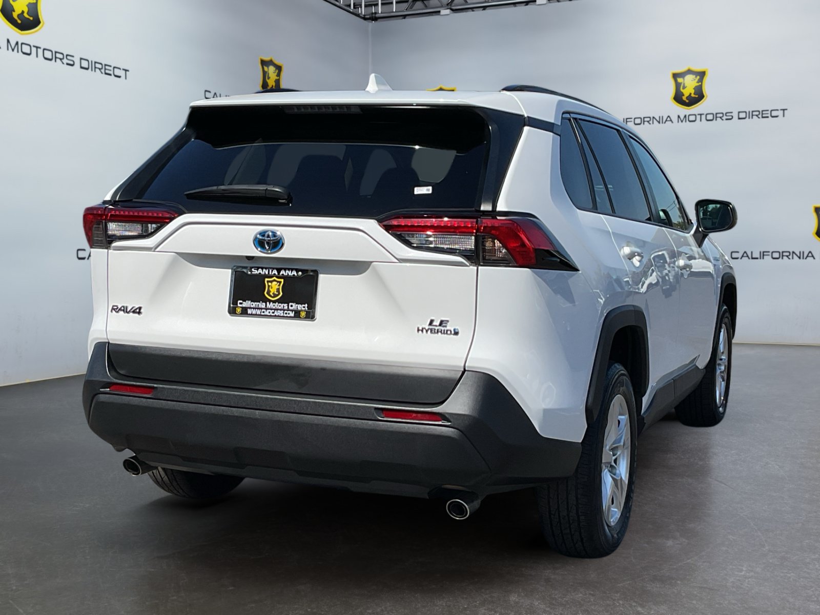 Used 2021 Toyota RAV4 LE AWD/4WD image 5