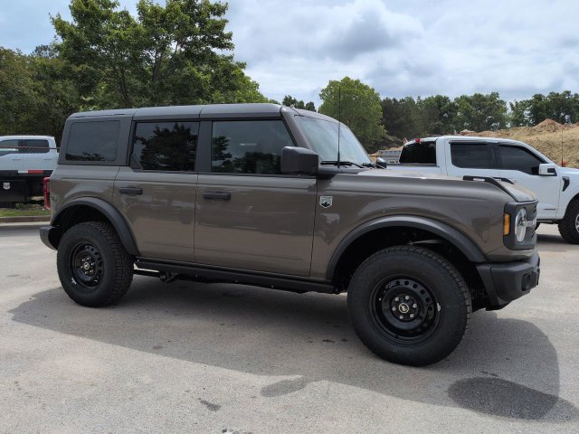 New 2026 Ford Bronco Big Bend w/ Black Diamond Package AWD/4WD image 2