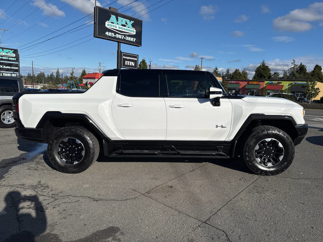 Used 2022 GMC Hummer EV Edition 1 w/ LPO, Illumination Package image 9