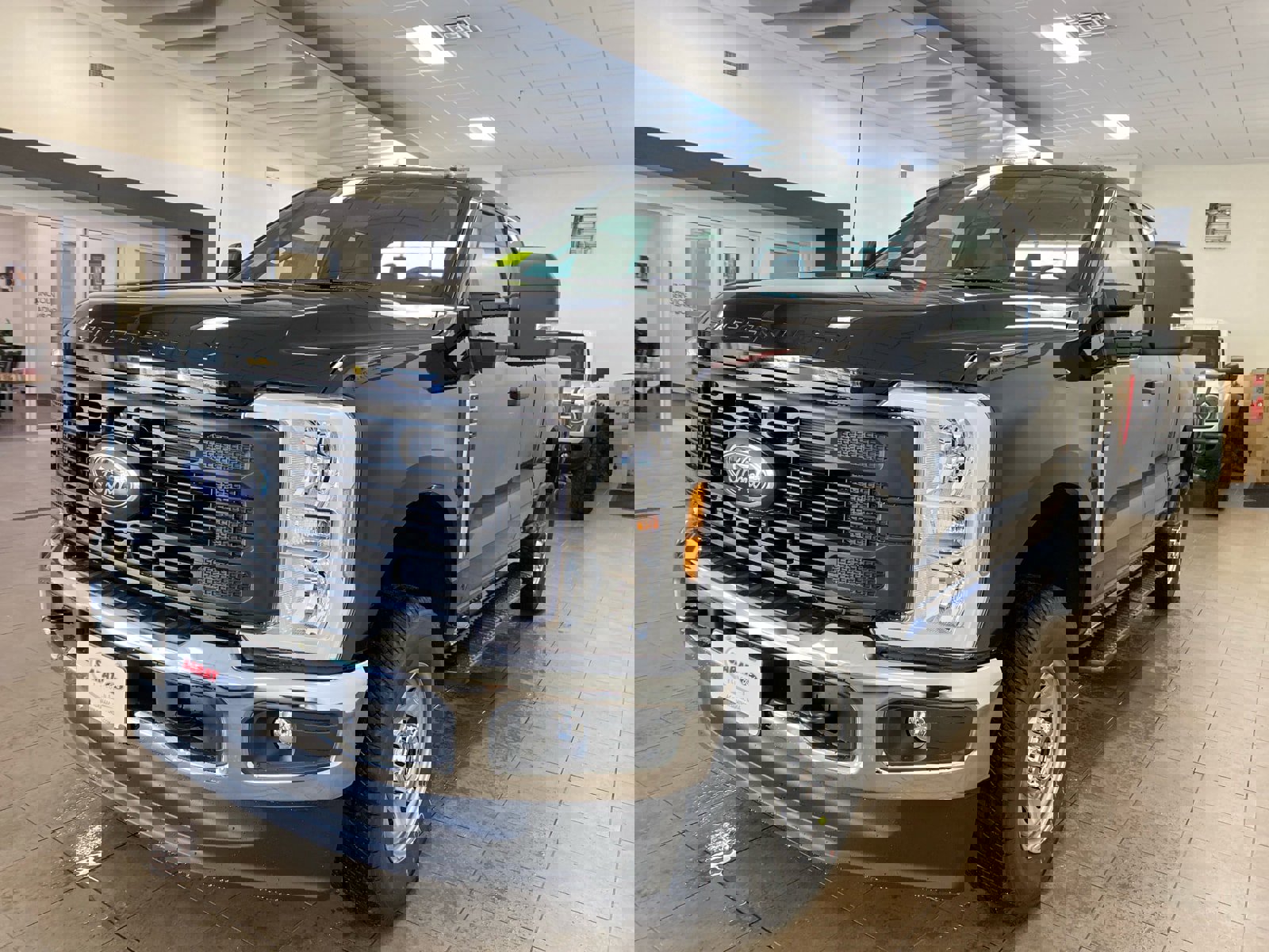 New 2026 Ford F250 XL w/ XL Chrome Package image 4