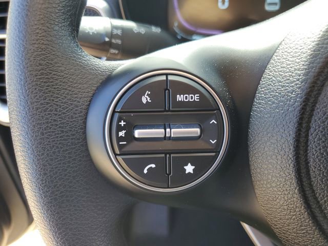 Used 2025 Kia Soul LX FWD image 17