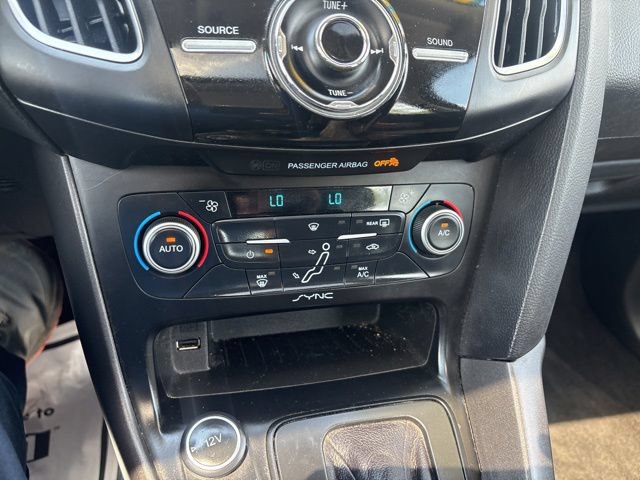 Used 2017 Ford Focus SEL FWD image 17