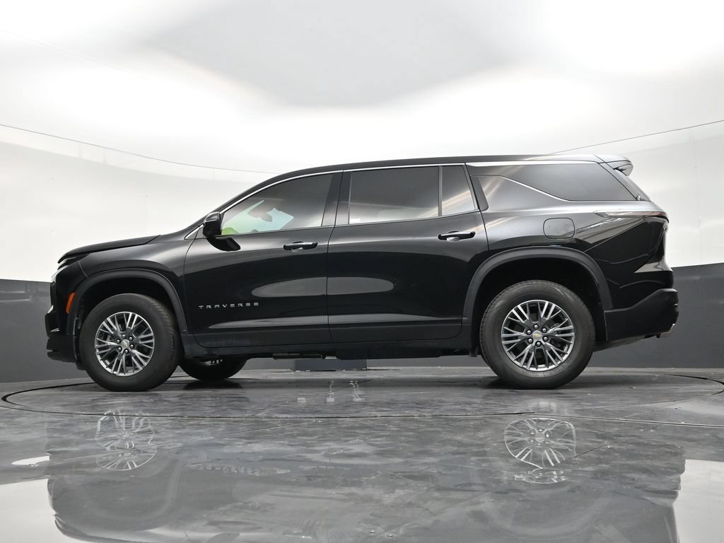 Used 2025 Chevrolet Traverse LT FWD image 20