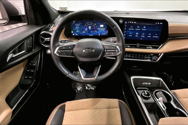 Used 2025 Chevrolet Equinox ACTIV w/ Convenience Package III FWD image 6