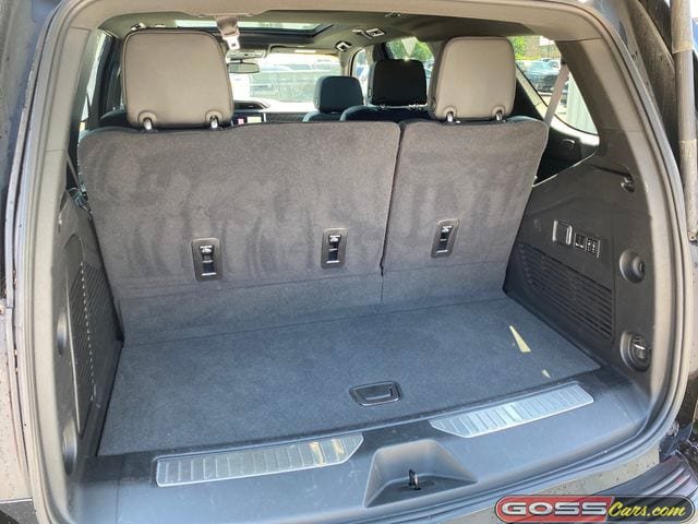Used 2024 GMC Yukon Denali AWD/4WD image 10