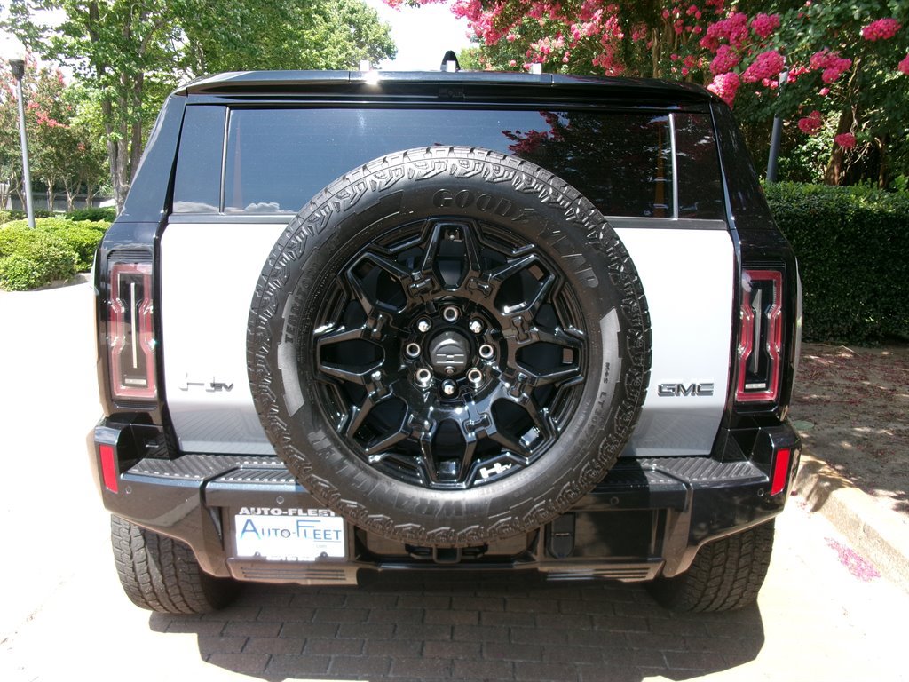 Used 2024 GMC Hummer EV 2X AWD/4WD image 6