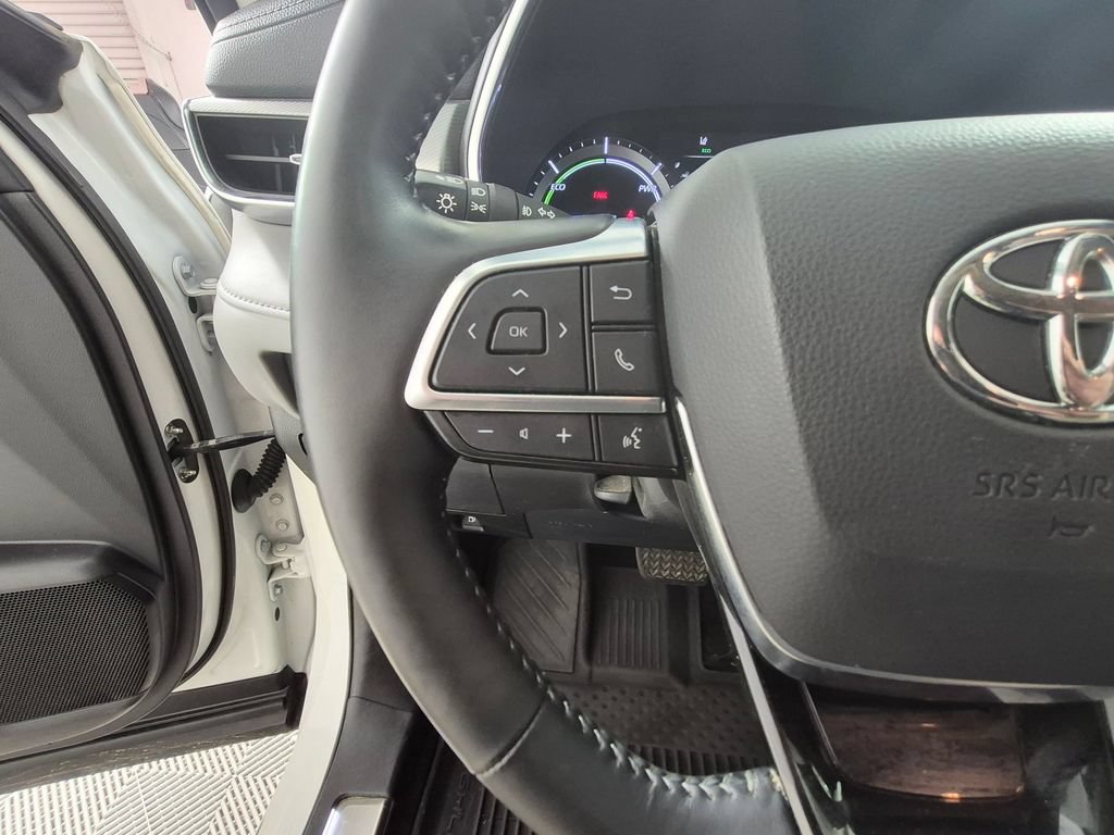 Used 2021 Toyota Highlander Platinum FWD image 14