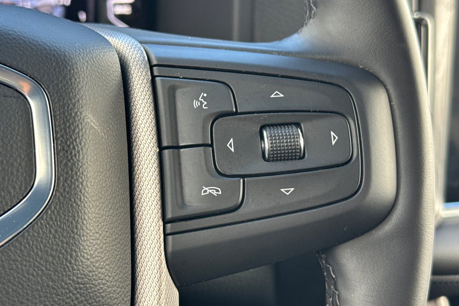 Used 2024 GMC Yukon XL Denali w/ LPO, Floor Liner Package image 34