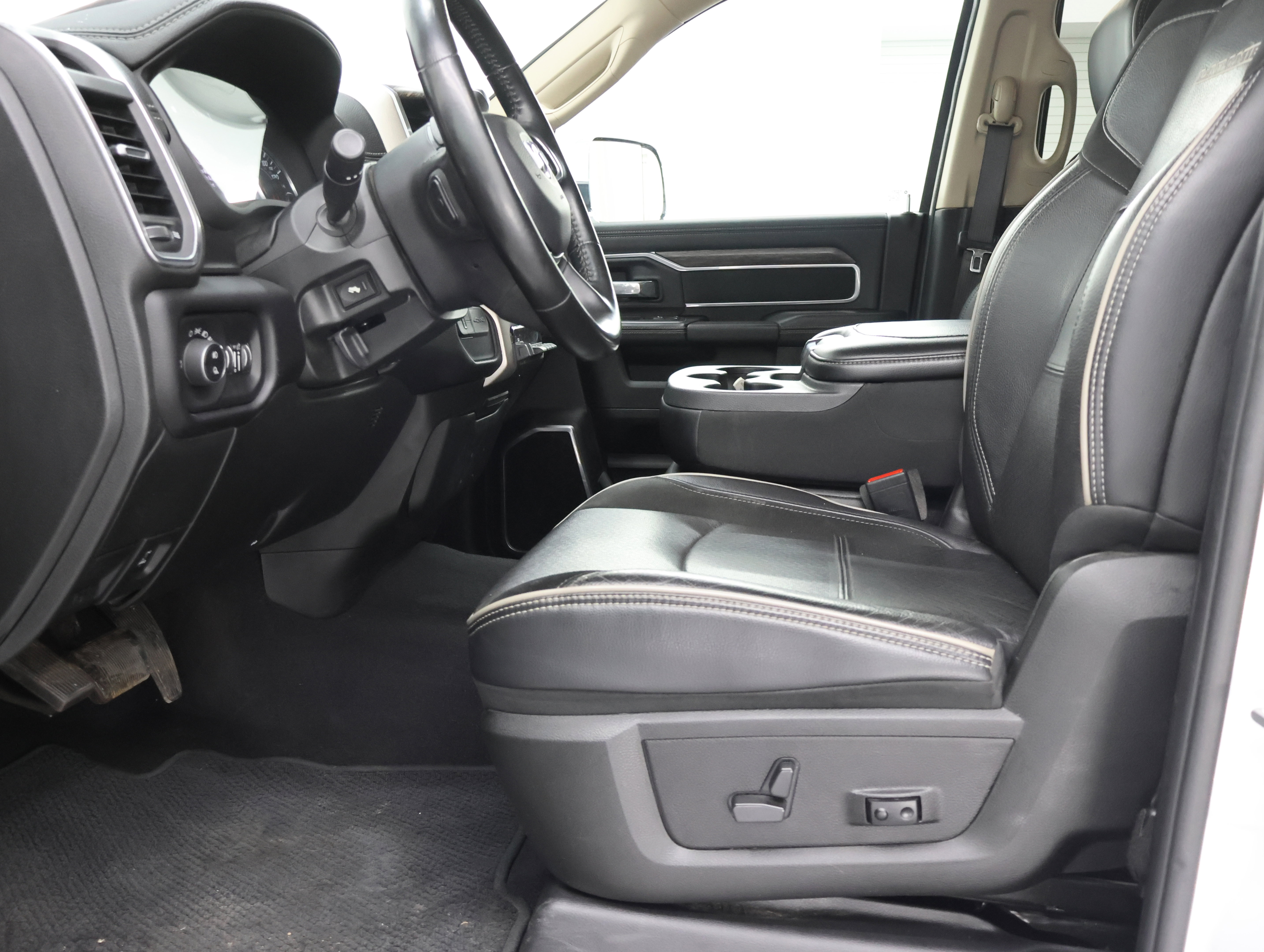 Used 2021 RAM 2500 Laramie AWD/4WD image 8