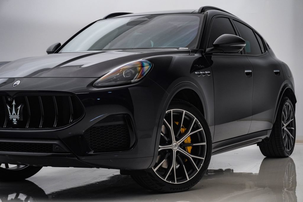 Certified 2023 Maserati Grecale Modena AWD/4WD image 2