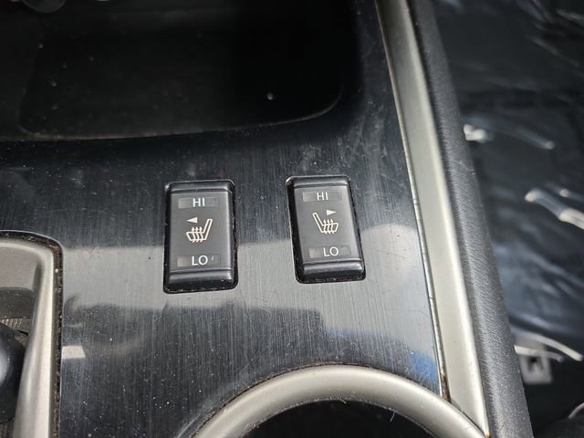 Used 2016 Nissan Pathfinder SV w/ SV Cold Weather Package image 23