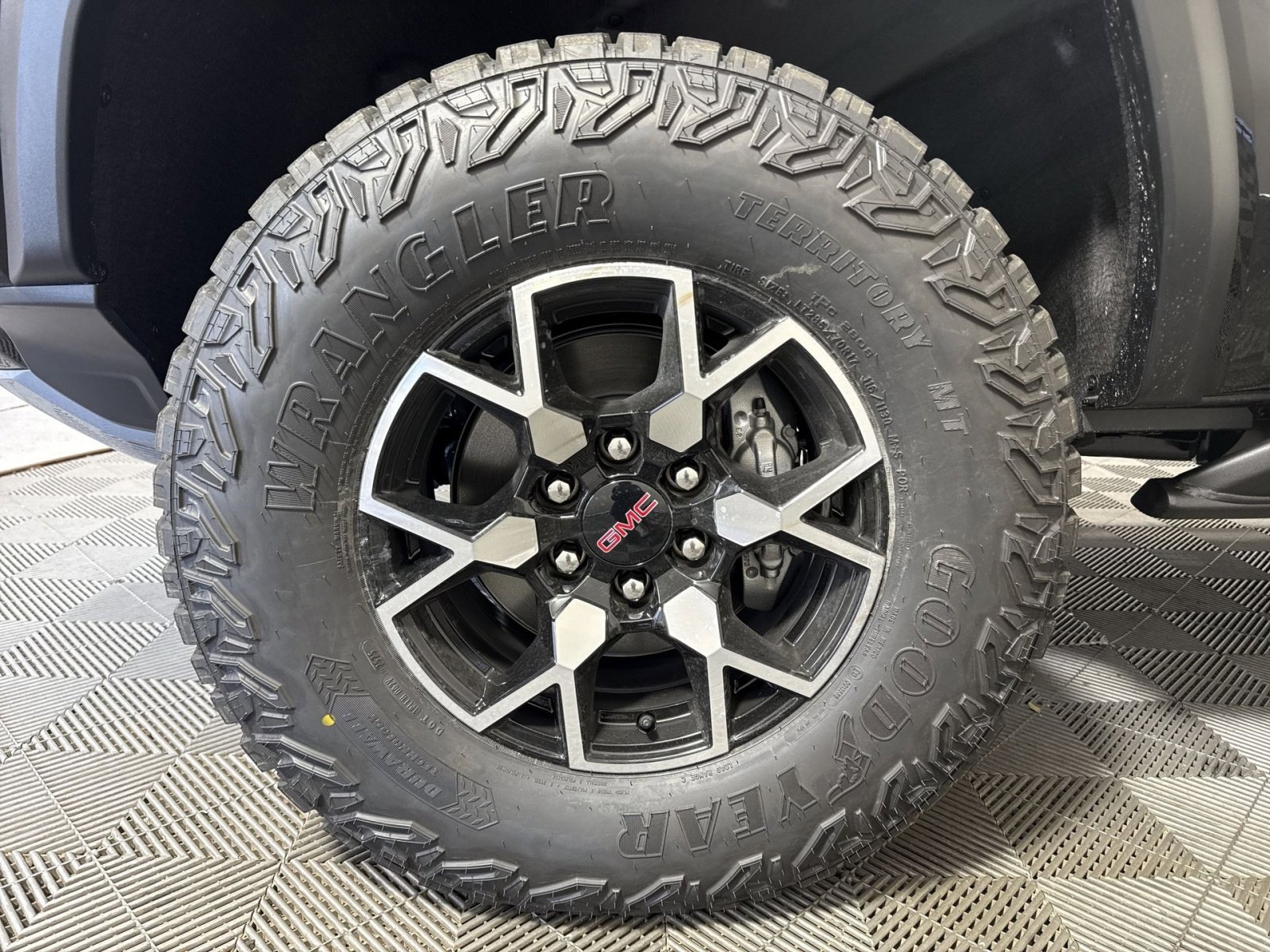 New 2026 GMC Canyon AT4X image 12