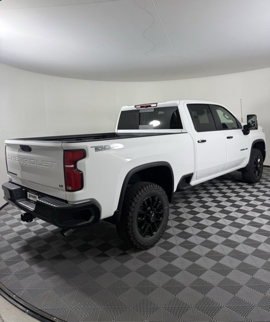 New 2026 Chevrolet Silverado 3500 LT image 3