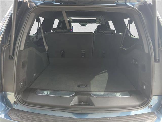 Certified 2025 Cadillac Escalade ESV Sport Platinum image 5