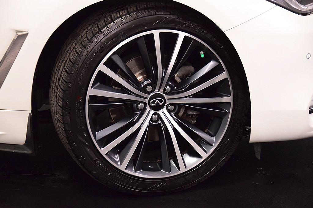 Used 2022 INFINITI Q60 3.0t Luxe w/ Essential Package AWD/4WD image 12