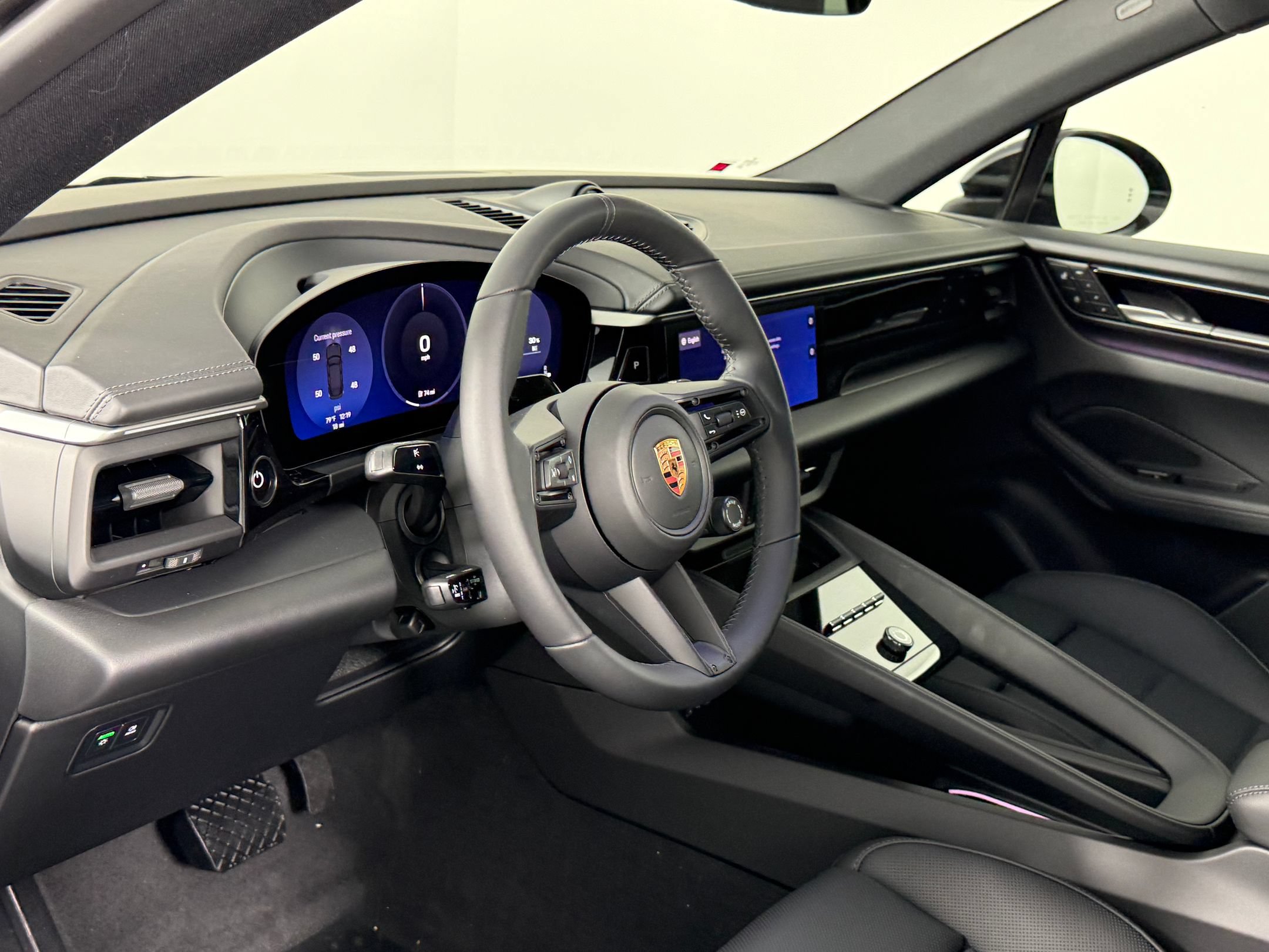 Certified 2026 Porsche Macan Electric RWD image 4