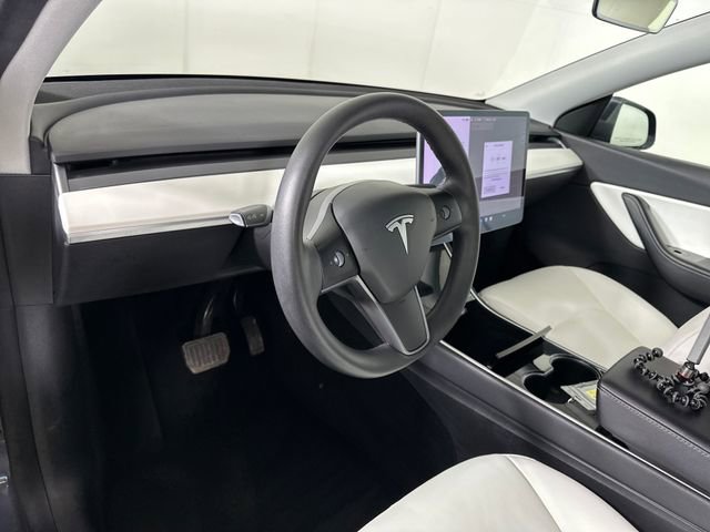 Used 2021 Tesla Model Y Long Range image 13