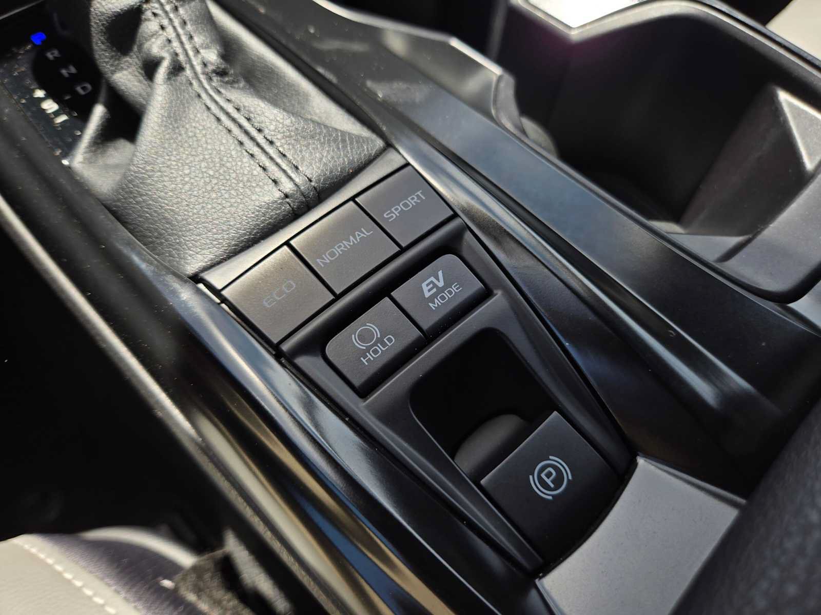 Certified 2025 Toyota Camry SE AWD/4WD image 31
