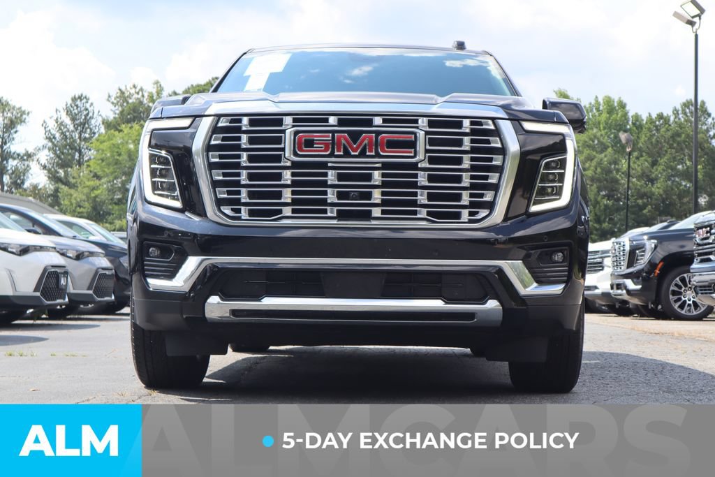 Used 2025 GMC Yukon Denali RWD image 3
