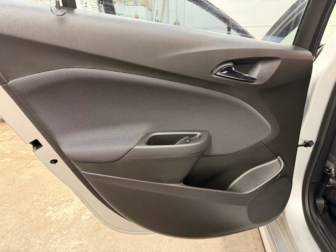 Used 2017 Chevrolet Cruze LT w/ RS Package image 27