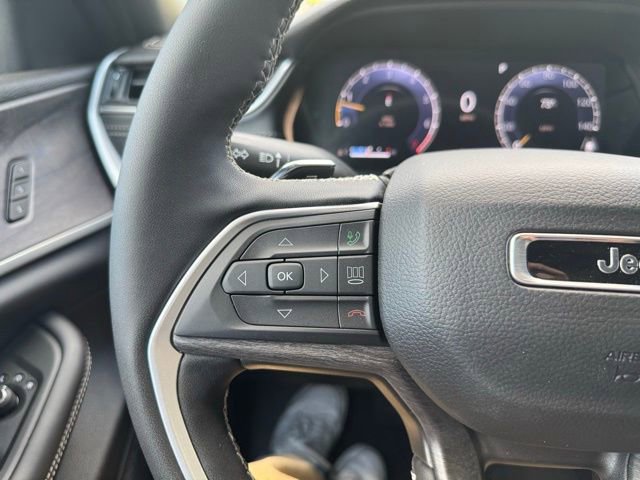 New 2025 Jeep Grand Cherokee L Limited w/ Black Appearance Package image 29