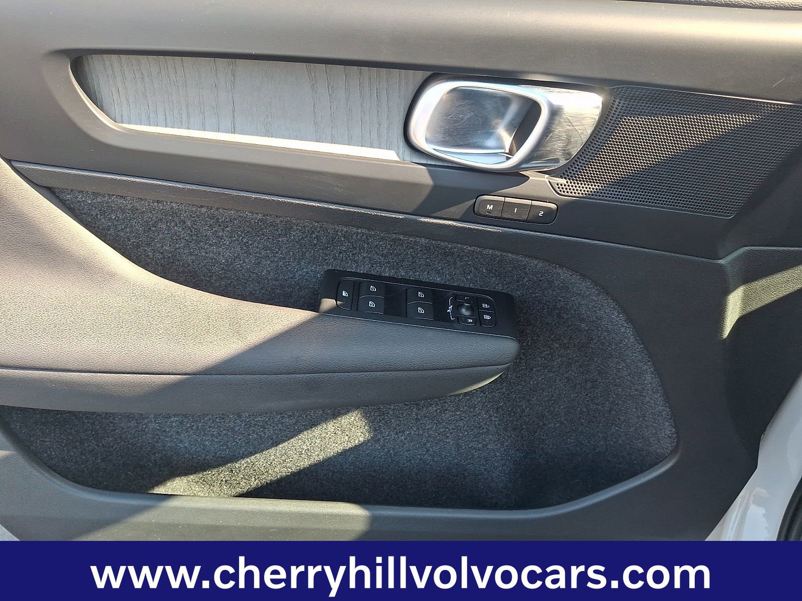 Certified 2023 Volvo XC40 B5 Core w/ Climate Package image 13