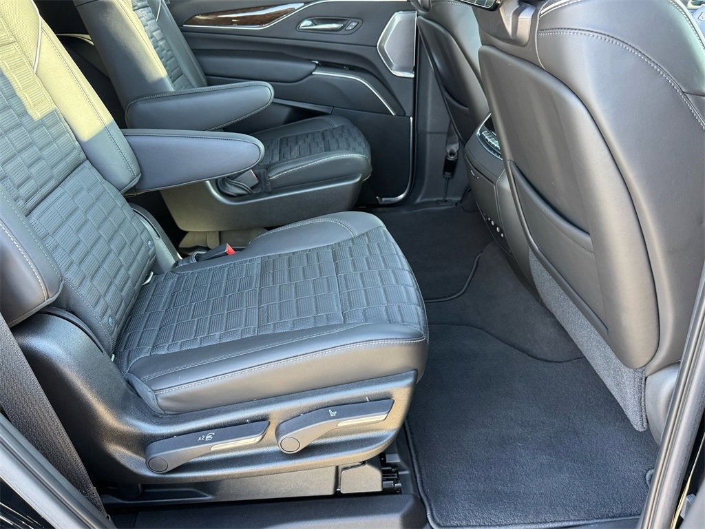 Used 2021 Cadillac Escalade Premium Luxury Platinum image 52