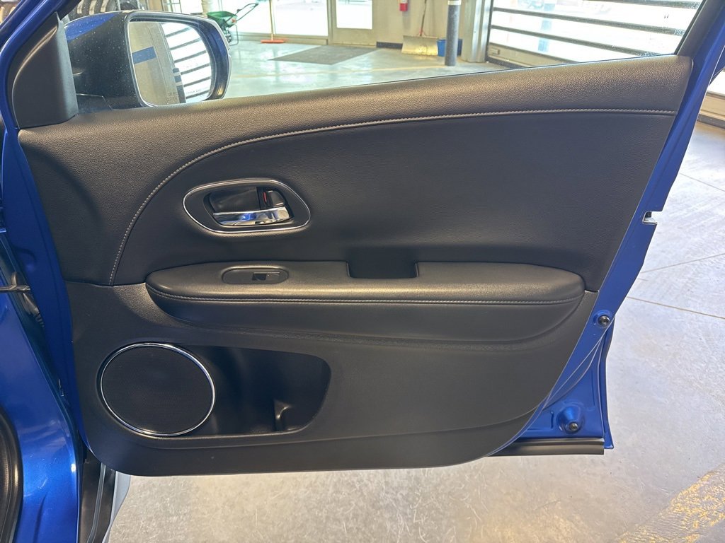 Used 2018 Honda HR-V EX-L image 32