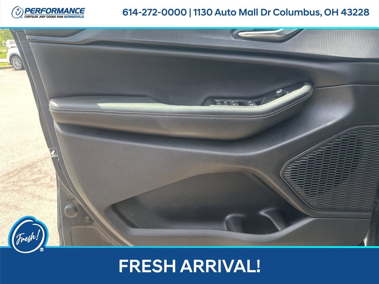 Used 2025 Jeep Grand Cherokee Laredo image 12