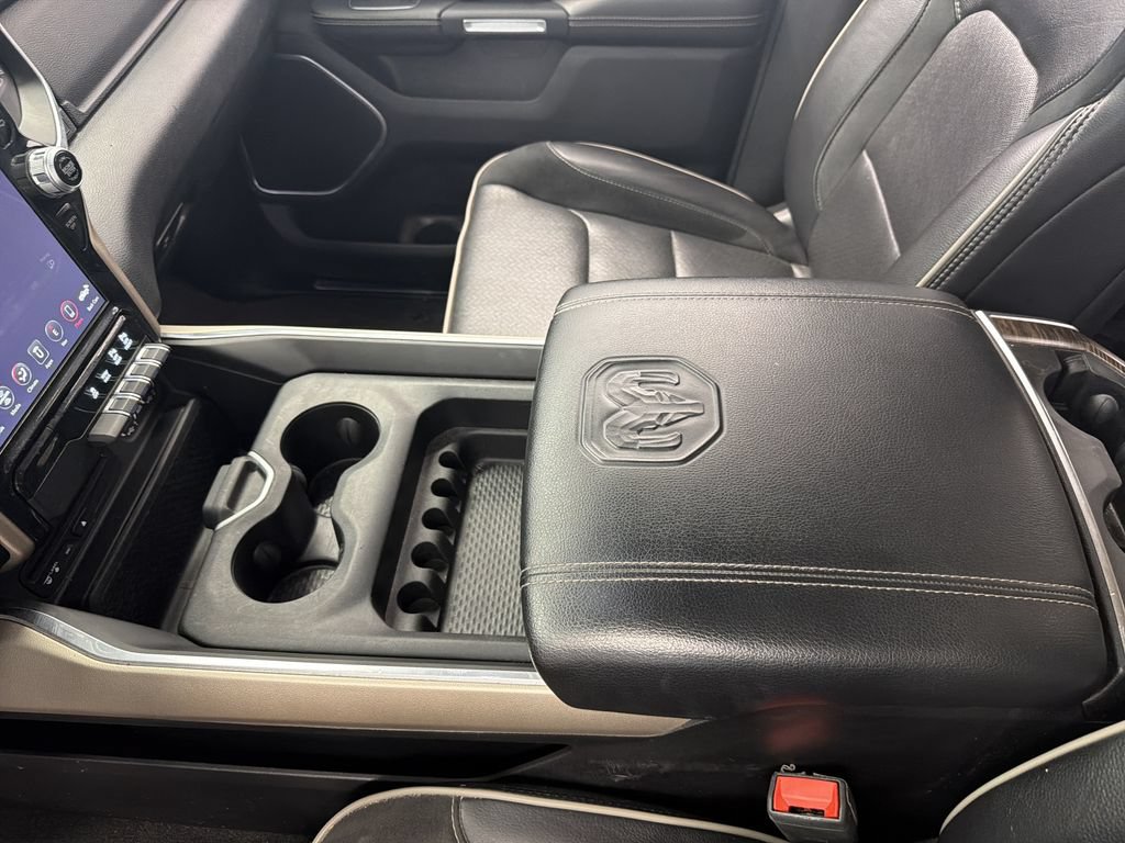 Used 2019 RAM 1500 Laramie AWD/4WD image 38