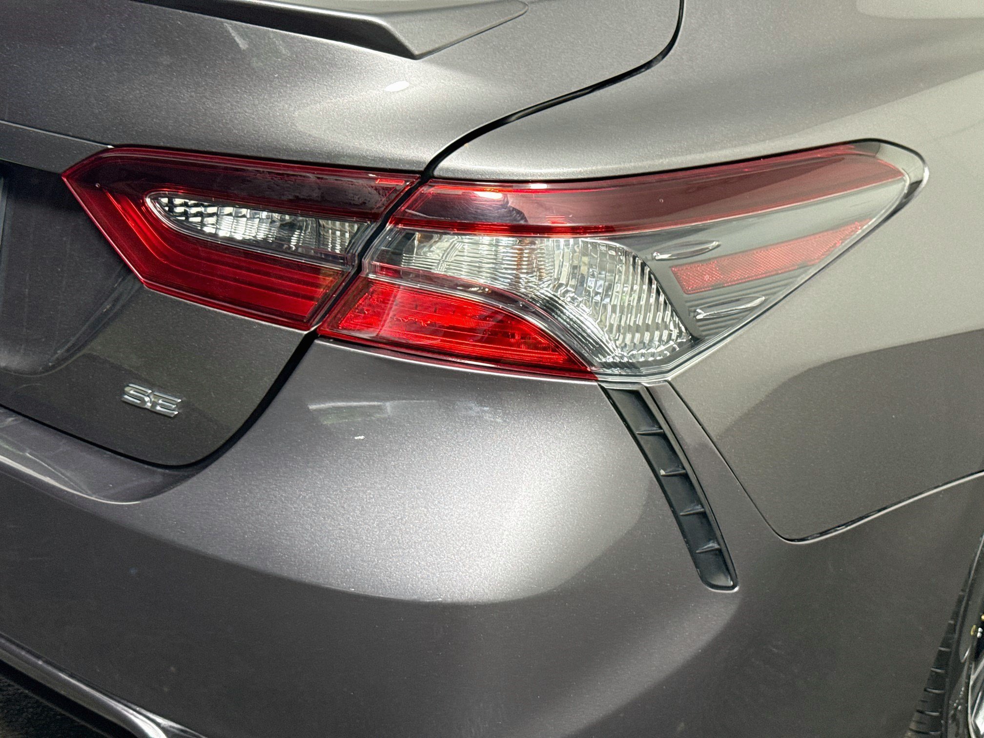 Used 2021 Toyota Camry SE w/ Carpet Mat Package (TMS) FWD image 33
