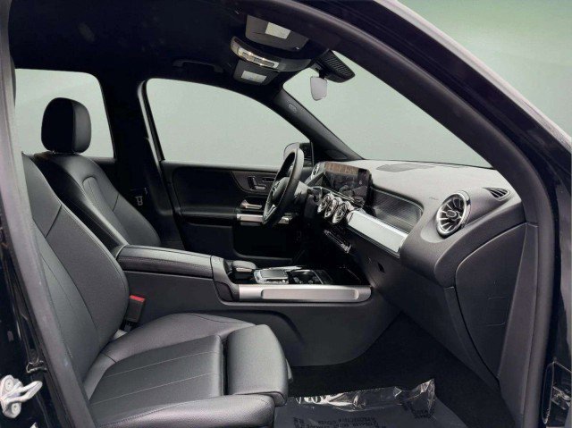 Certified 2022 Mercedes-Benz GLB 250 4MATIC image 28