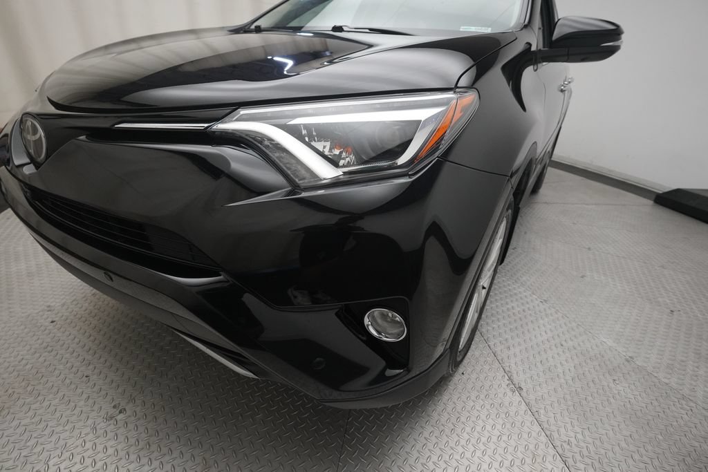Used 2018 Toyota RAV4 Limited w/ Advanced Technology Package AWD/4WD image 23