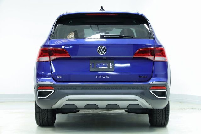 Certified 2022 Volkswagen Taos SE w/ Panoramic Sunroof Package image 8