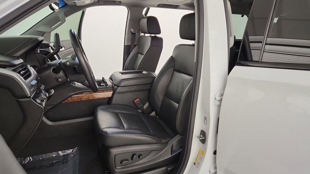 Used 2020 Chevrolet Tahoe Premier AWD/4WD image 14