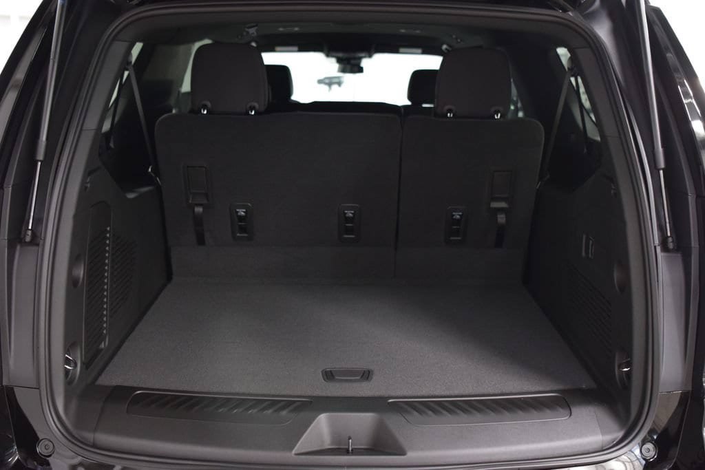New 2026 Chevrolet Suburban LS w/ Max Trailering Package AWD/4WD image 22