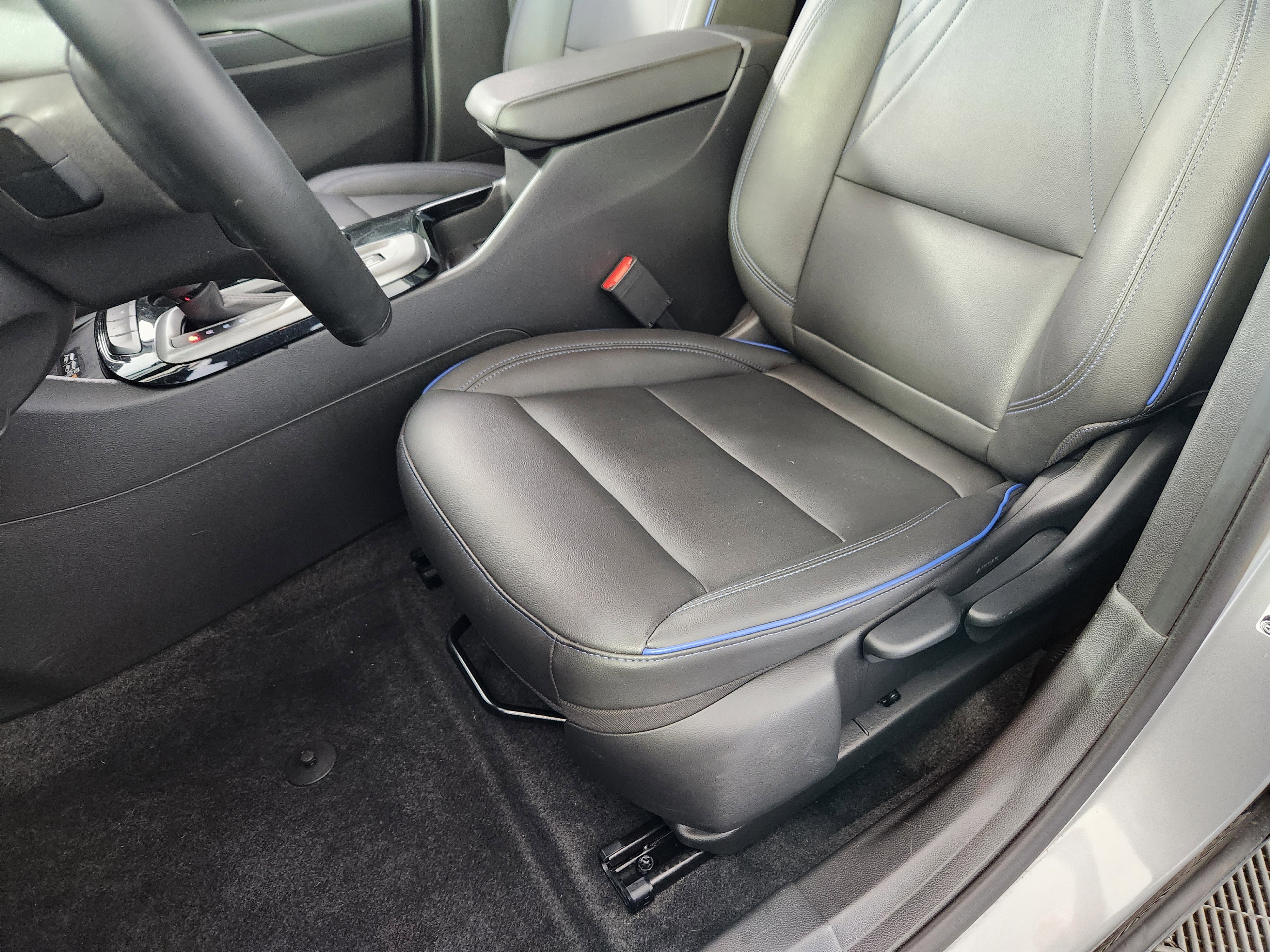 Used 2024 Buick Envista Sport Touring w/ Convenience II Package image 12