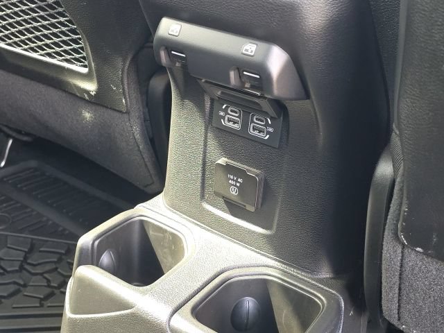 Used 2025 Jeep Gladiator Rubicon w/ Safety Group AWD/4WD image 18