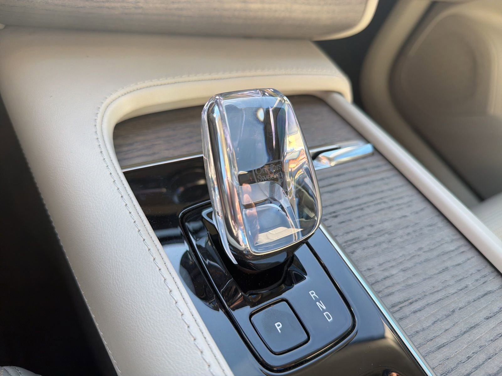 Used 2023 Volvo XC90 B6 Ultimate w/ Protection Package Premier image 18