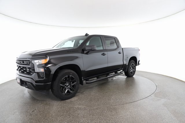 Used 2023 Chevrolet Silverado 1500 Custom w/ Rally Edition image 2