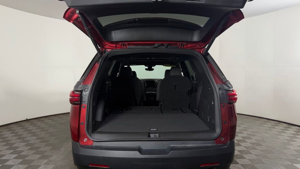 Used 2024 Chevrolet Traverse RS AWD/4WD image 11