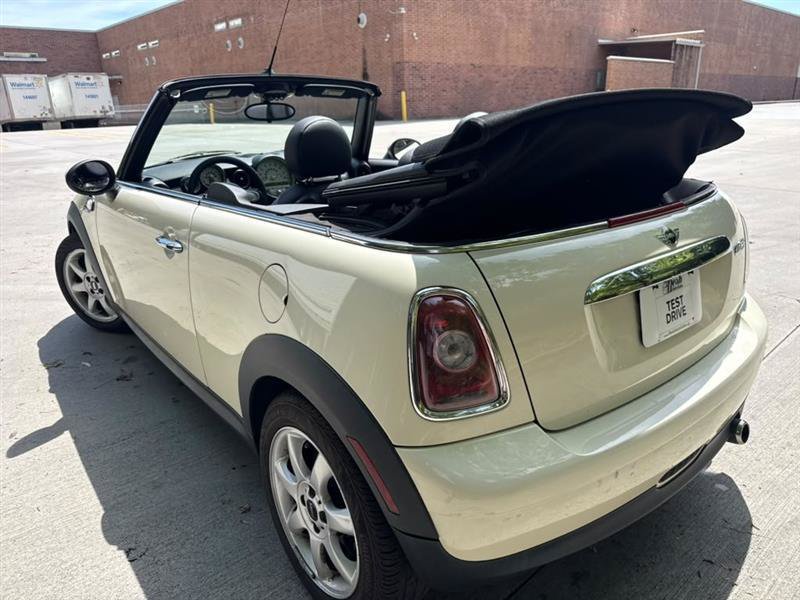 Used 2009 MINI Cooper Convertible FWD image 2